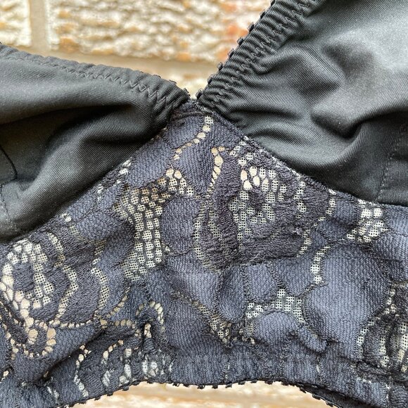 Fortnight Black Lace Bra 36A - Picture 2 of 6